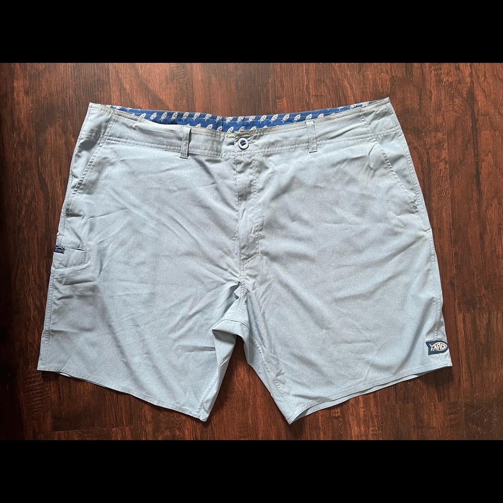 NWOT Aftco men’s shorts